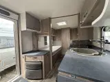 2023 - Sprite Mondial 490 SE   Næsten helt ny rejsevogn med enkelsenge fra Hinshøj Caravan A/S - 5