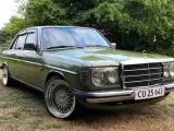 Mercedes 200 - W123 - 2