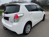 Toyota Sportsvan 2,0 D-4D T2 Vision - 4