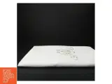 Hvid dug med broderi (str. 120 x 160 cm) - 2