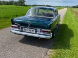 Veteran bil Mercedes-Benz 200 D w110 - 2