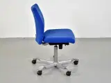 Häg h04 credo 4200 kontorstol med blåt polster og gråt stel - 4
