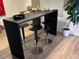 Højbord m/linoleum overflade og 4 barstole Arper. - 3