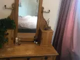 Antik sminkebord, kommode, toilet møbel 