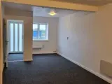 Til leje samlet 67 m2. Lille rækkehus på 37 m2 + 30 m2 forstue/kontor/vaskerum. For enlig eller ...