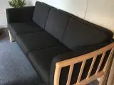 Sofa og stol i lakeret bøg som nyt ny 11000 kr