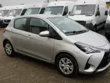 Toyota Yaris 1,5 Hybrid H2 e-CVT Van - 2