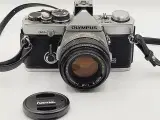 ⭐️- ANALOGKAMERA: Olympus OM-2n m/taske - 4