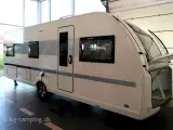 2022 - Adria Adora 613 UL   Lækker Enkeltsengs vogn med stort køkken.