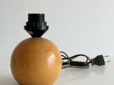 Kuglelampe af træ, brun ledning - 2