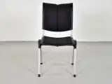 Häg conventio wing 9831 konferencestol med sort polster og alu stel