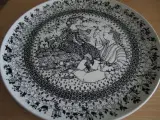 Smukt BJØRN WIINBLAD. Fad og Platter.
