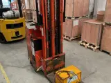 Truck palle stabler løftehøjde 3500mm - 4