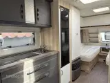 2025 - Hobby De Luxe 540 UL   Hobby med enkeltsenge og sengeudvidelse  fra Hinshøj Caravan - 2