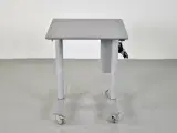 Mobilt hæve-/sænkebord i grå, 65 cm.