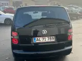 VW Touran 2,0 TDi 140 Trendline 7prs - 4
