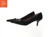 Sorte pumps med dekoration fra J Emix (str. 39) - 2