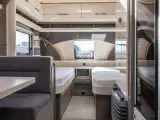 2023 - Hobby Excellent 460 SL   Enkeltsengsvogn med fortelt og annex mm. - 2