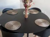 Rundt bord + 4 stole