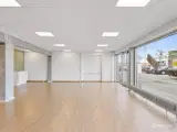 Showroom med facade mod Viby Ringvej - 4