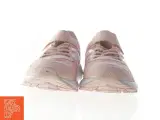 Lyserøde sneakers fra New Balance (str. 35,5) - 2