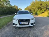 Audi A3 2,0 TDi 150 S-line Sportback - 2