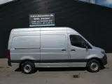 Mercedes-Benz Sprinter 319 2,0 CDI A2 H2 RWD 9G-Tronic 190HK Van Aut. - 2