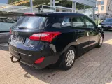 Hyundai i30 1,6 CRDi 110 Comfort Go! CW - 2