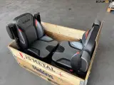 - - - Sæde med armlæn - 3