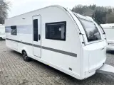 2022 - Adria Adora 613 UT   Queensbed-Gulvtemp.-Endebad-Mover-Telt - 2