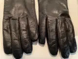 Sorte skind handsker