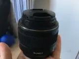Panasonic MFT 25 mm