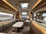 2020 - Adria Adora 573 PT Supreme   Super flot køjevogn med 3 Køjer - 2