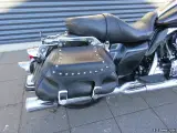 Harley-Davidson FLHRI Road King MC-SYD BYTTER GERNE - 4