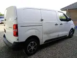 Toyota ProAce 2,0 D 120 Medium Base - 4