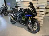 Yamaha YZF 125 R - 2