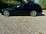 Mercedes E220D Amg-Line distronic+ digital spedome - 2