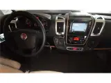 2020 - Carthago c-tourer I 144 LE   Fantastisk helintegreret autocamper. 9-trins automatgear, automatisk klimanlæg i førehuse, Multimediasystem inkl. navigation og DAB+ - 4
