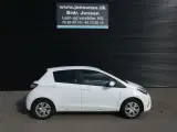 Toyota Yaris 1,5 Hybrid H2 Premium E-CVT 100HK 5d Trinl. Gear - 4