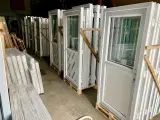 Plast dør B95 H210