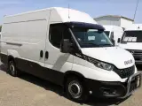 Iveco Daily 2,3 35S16 12m³ Van AG8 - 2