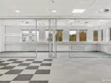 Lagerlejemål til attraktiv leje i stort industrikvarter - 2