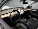 Tesla Model Y  Long Range AWD - 5
