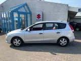 Hyundai i30 1,6 CRDi 115 Classic CW - 3