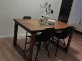Spisebord Ikea inkl 4 stole 