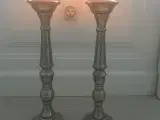 2 høje gulv stager