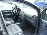 VW Touran 2,0 TDi 140 Comfortline DSG BM Van - 4