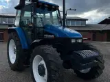 New Holland TS100 kun kørt 4500 timer, rigtig fin lille traktor med 4 wd. - 2