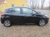 Peugeot 208 1.2 i År 2015 Km 61000. - 5