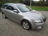 Skoda Octavia 1.4 i 140 Hk Stc år 2014.  - 4